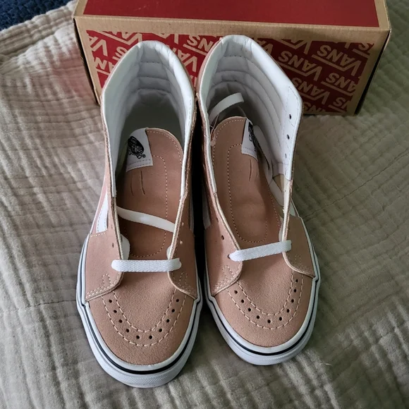 Vans Sk8 Hi Mahogany Rose and True White Women 5 VNOA38GEQQ6 (2019) - Picture 2 of 7